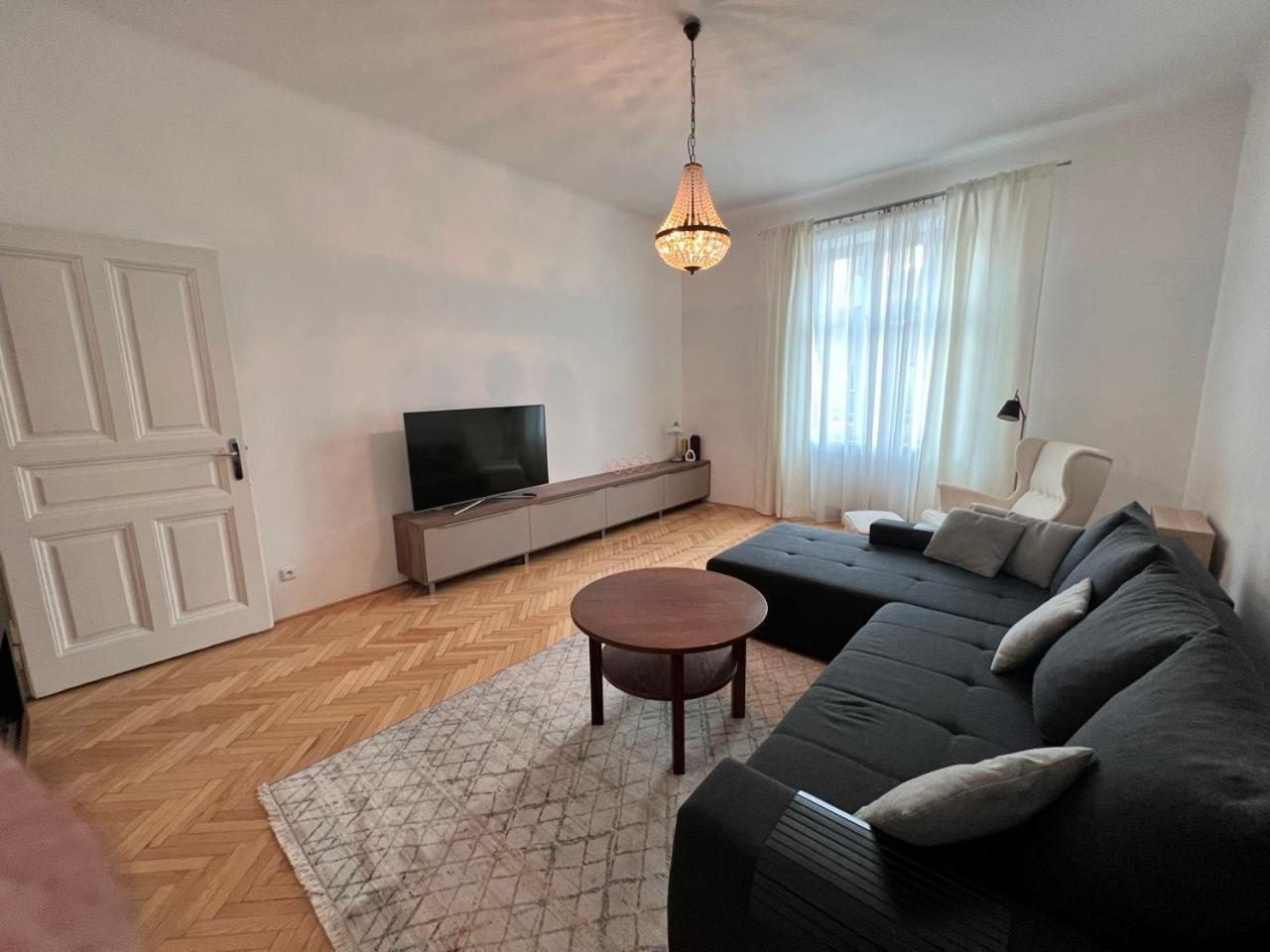 Stylish Flat In City Centre Bratislava Exterior foto